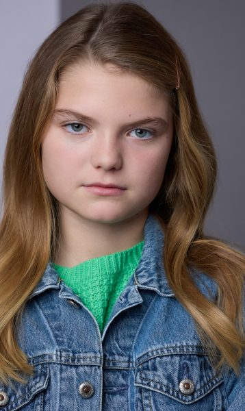 2022-November-Amelia57822-WEB